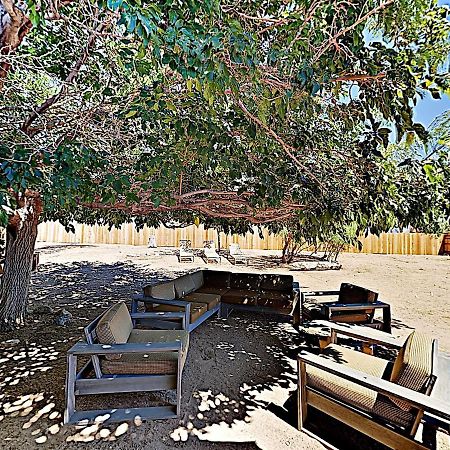 Rawhide Ranch - Walk To Pappy And Harriet'S With Hot Tub! Home Yucca Valley Kültér fotó